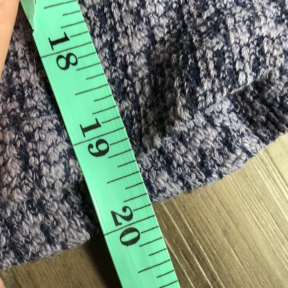 Old Navy dolman sleeve top - Picture 6 of 6